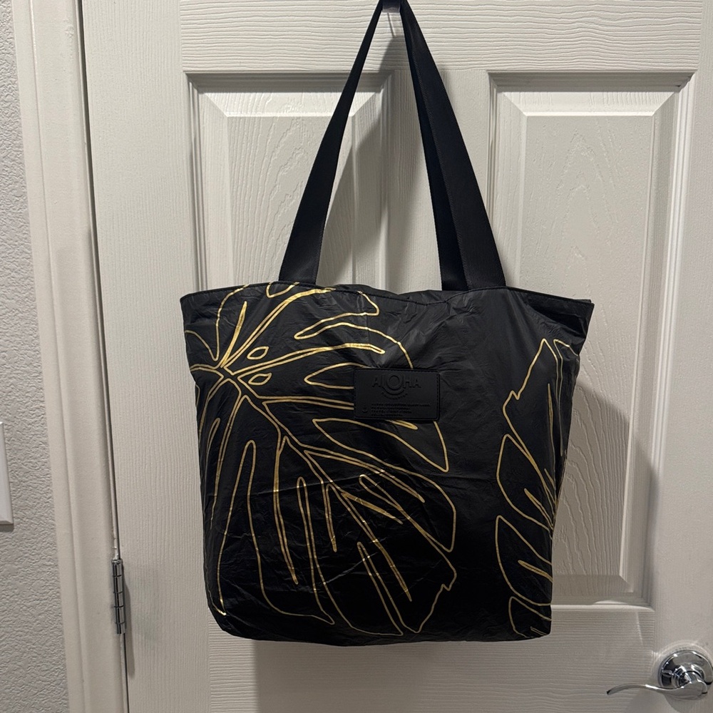 ALOHA Collection Day Tripper Black x Gold Monstera